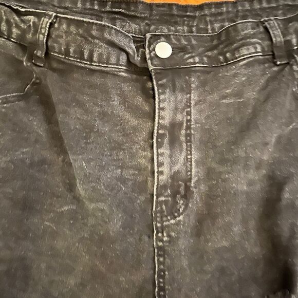 SHEIN Black Jeans Ripped Knees Capri 4XL Like NEW - Picture 7 of 16
